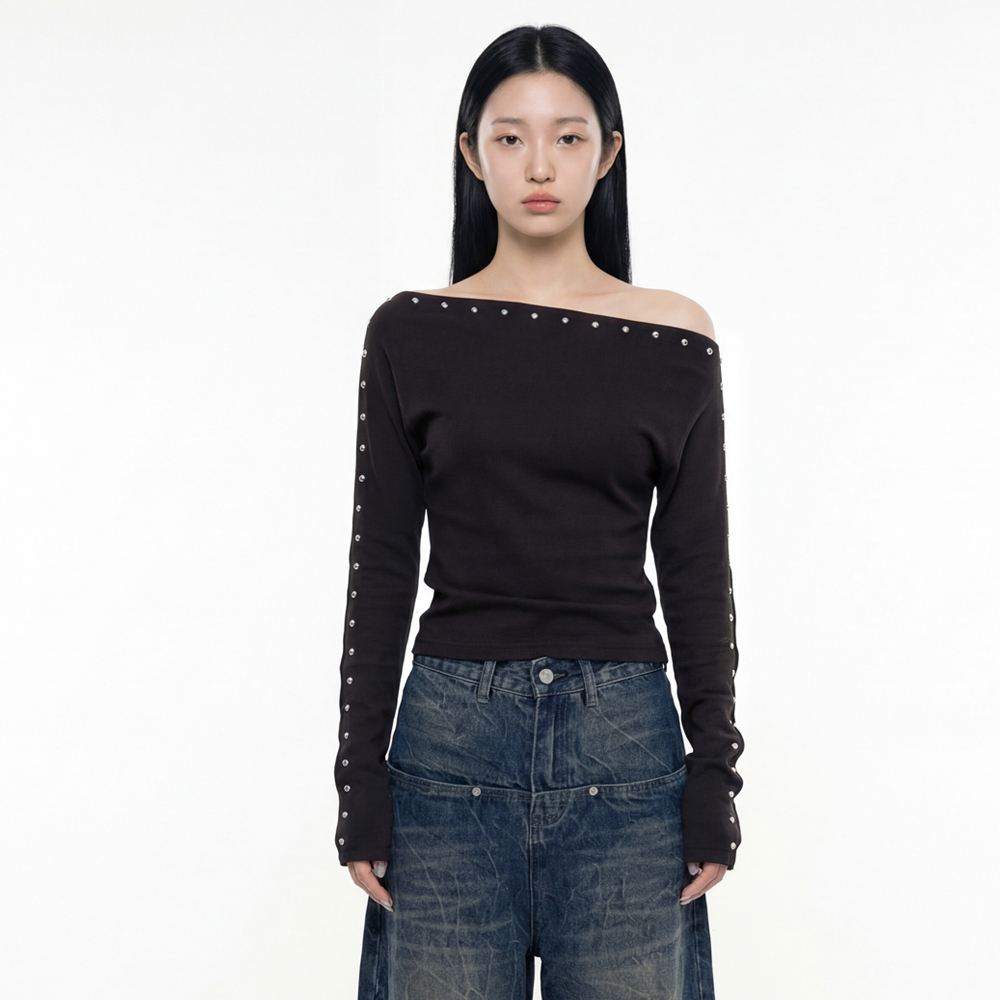 鉚釘露肩上衣