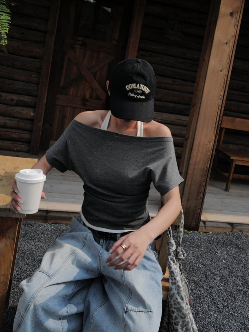 假2件撞色掛脖一字上衣*2色