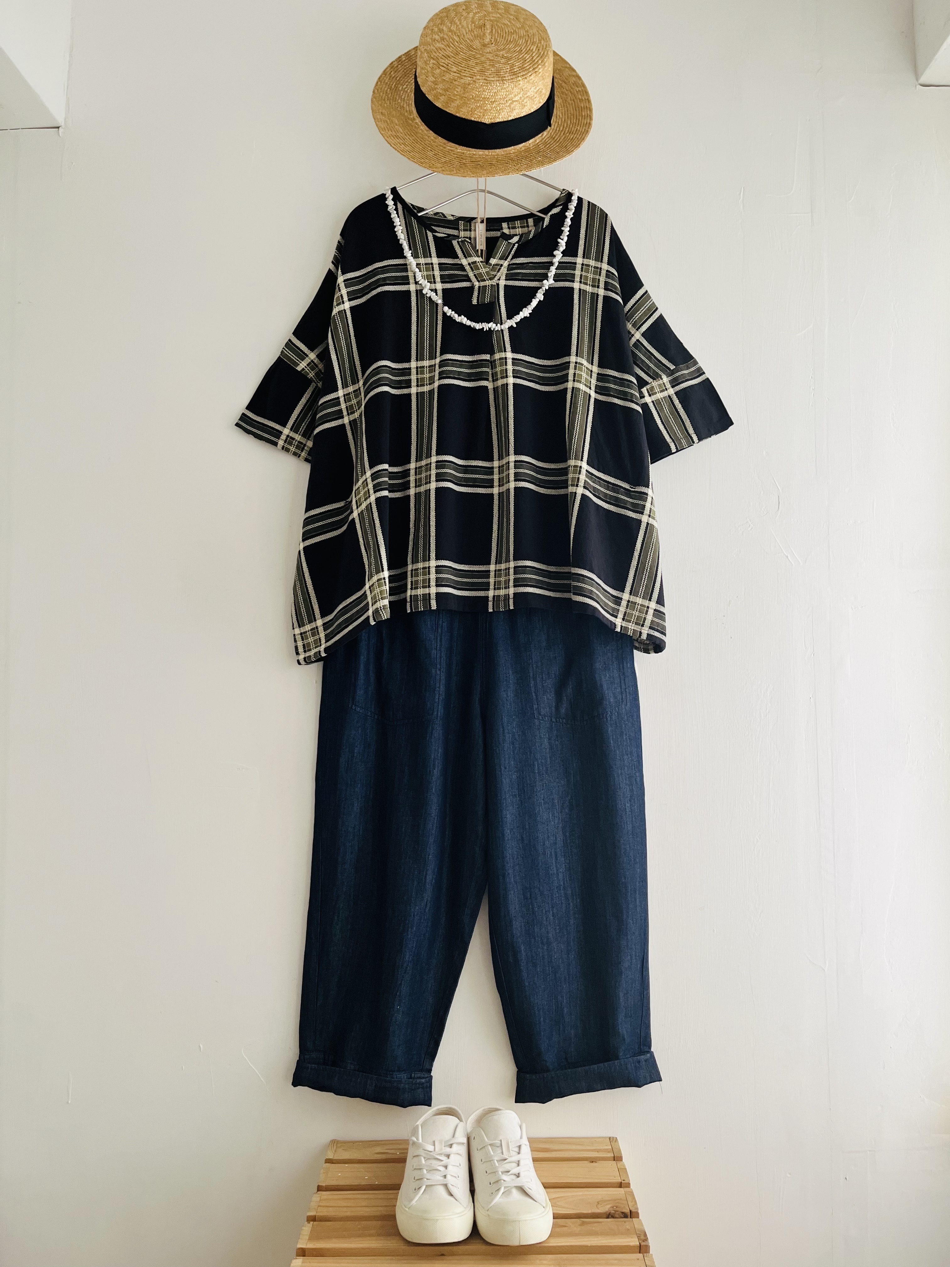 LUPILIEN黑色格仔top