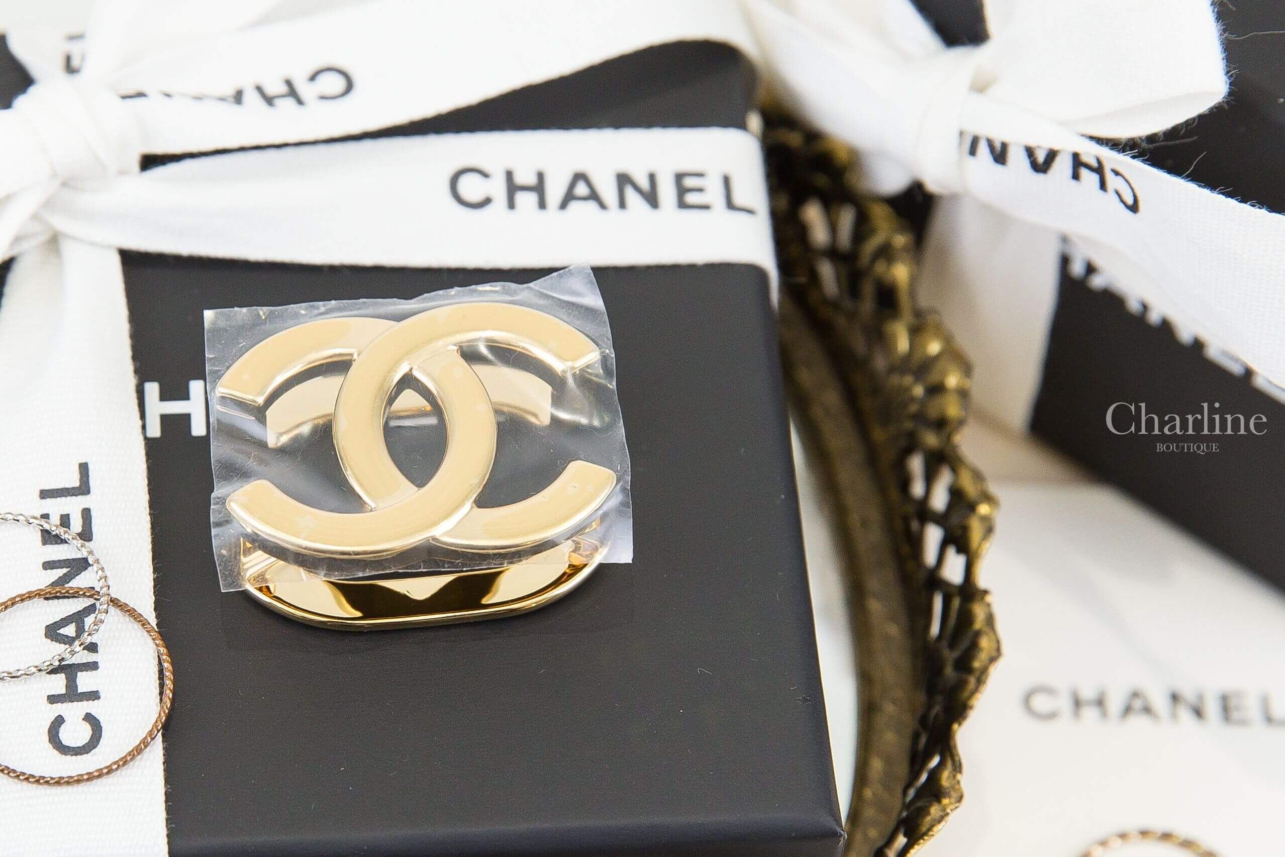 Chanel Scarf Ring 金色CC圍巾扣環