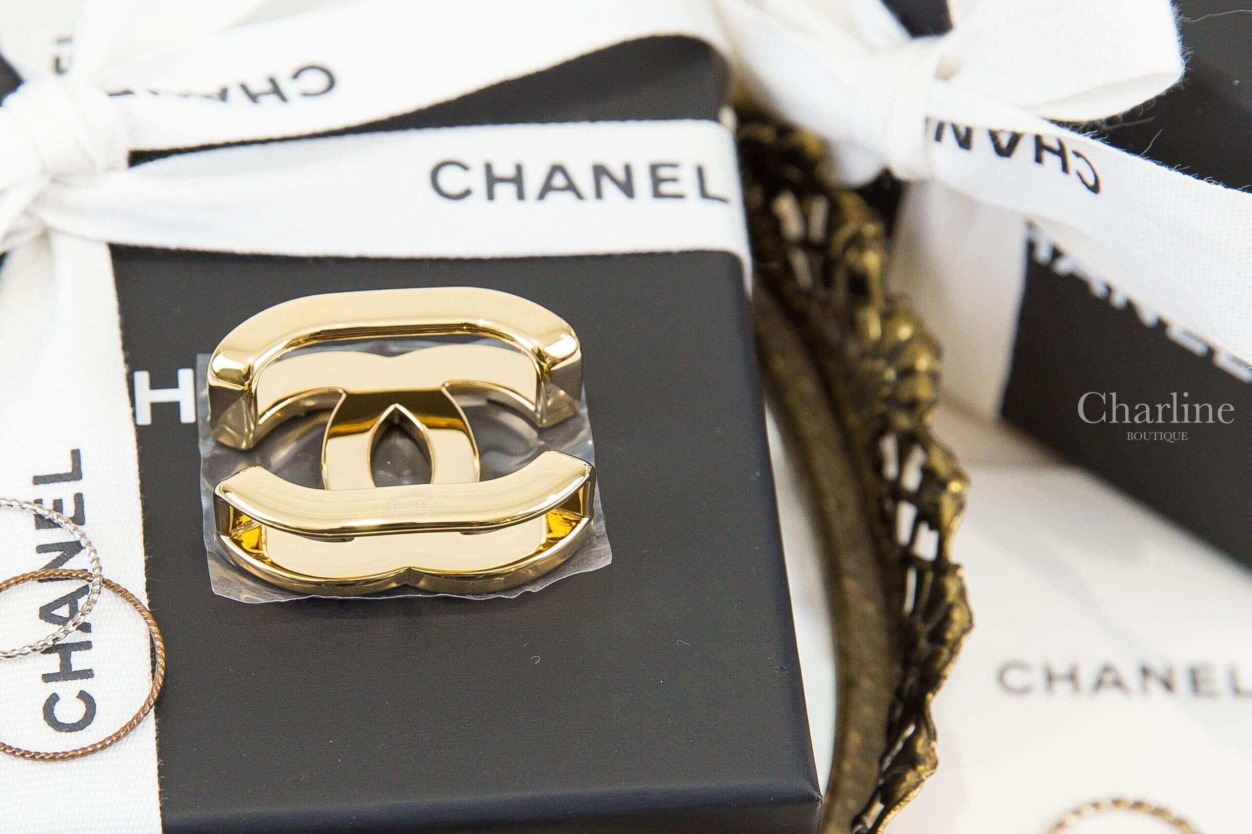 Chanel Scarf Ring 金色CC圍巾扣環-Charline Boutique 精品代購