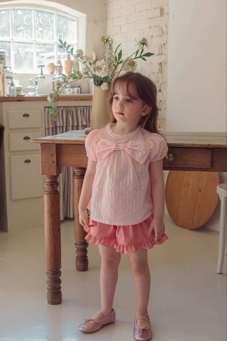 正韓夏cocoribbon 壓紋蝴蝶結上衣