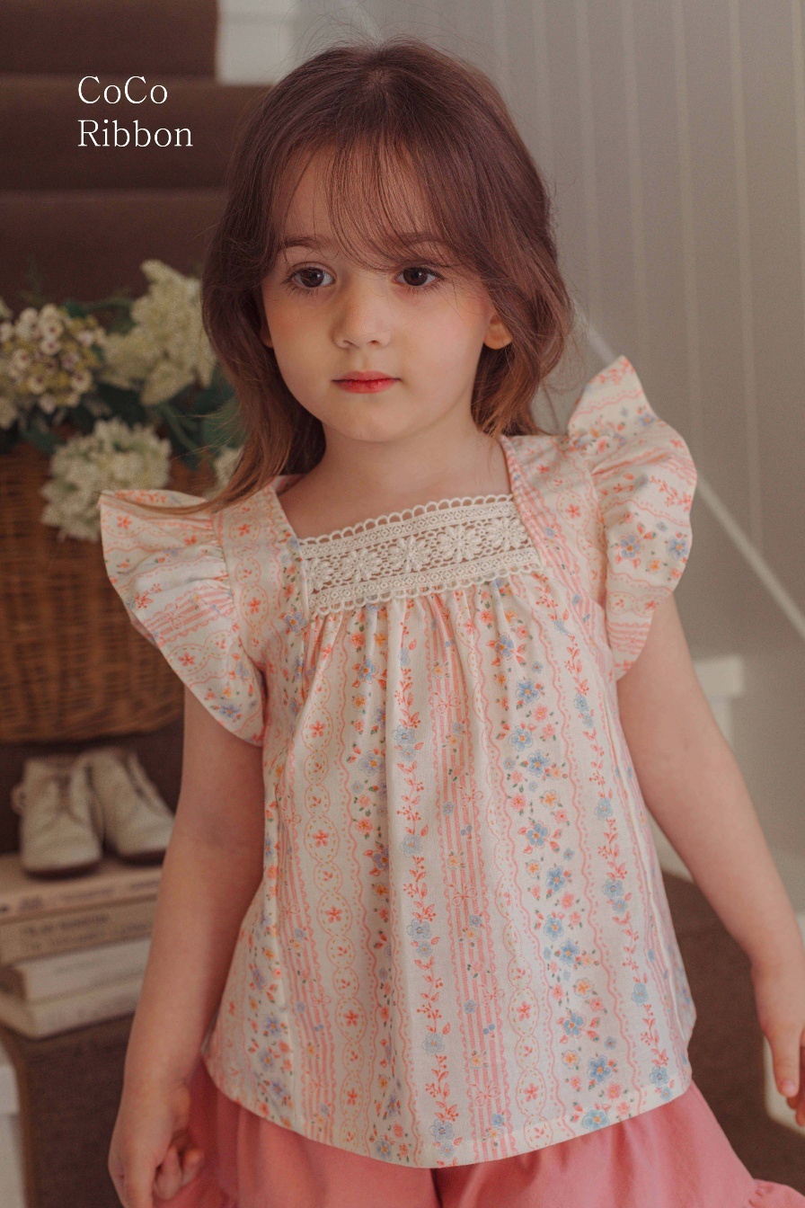 正韓夏cocoribbon 大飛袖碎花上衣