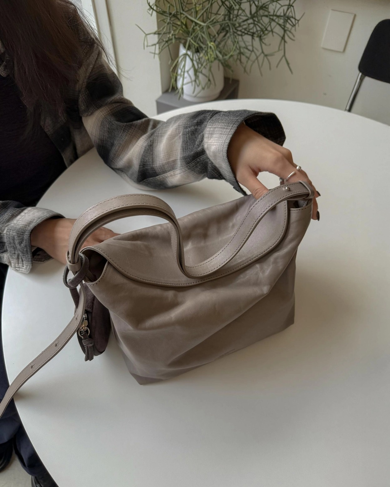 【 4/19收單 】Bucks & Leather Folding Shoulder 摺疊磁吸包（大）韓國