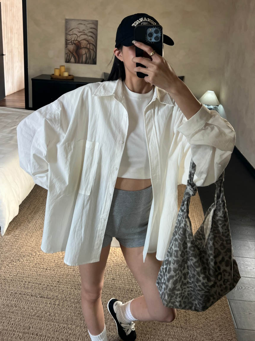 單口袋寬大男友素面襯衫*3色