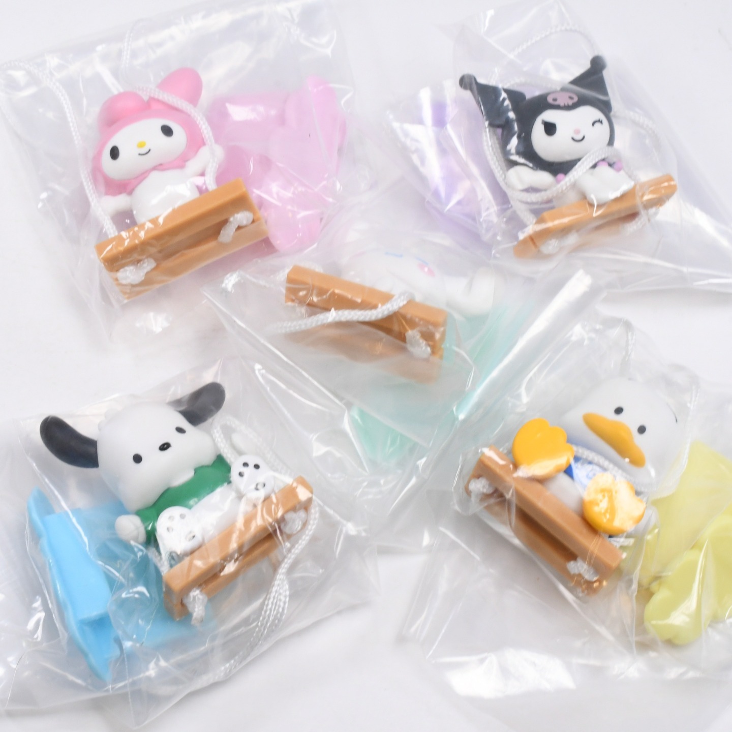 #現貨 🇯🇵日本 三麗鷗 角色盪鞦韆公仔 隨機款 扭蛋盲盒