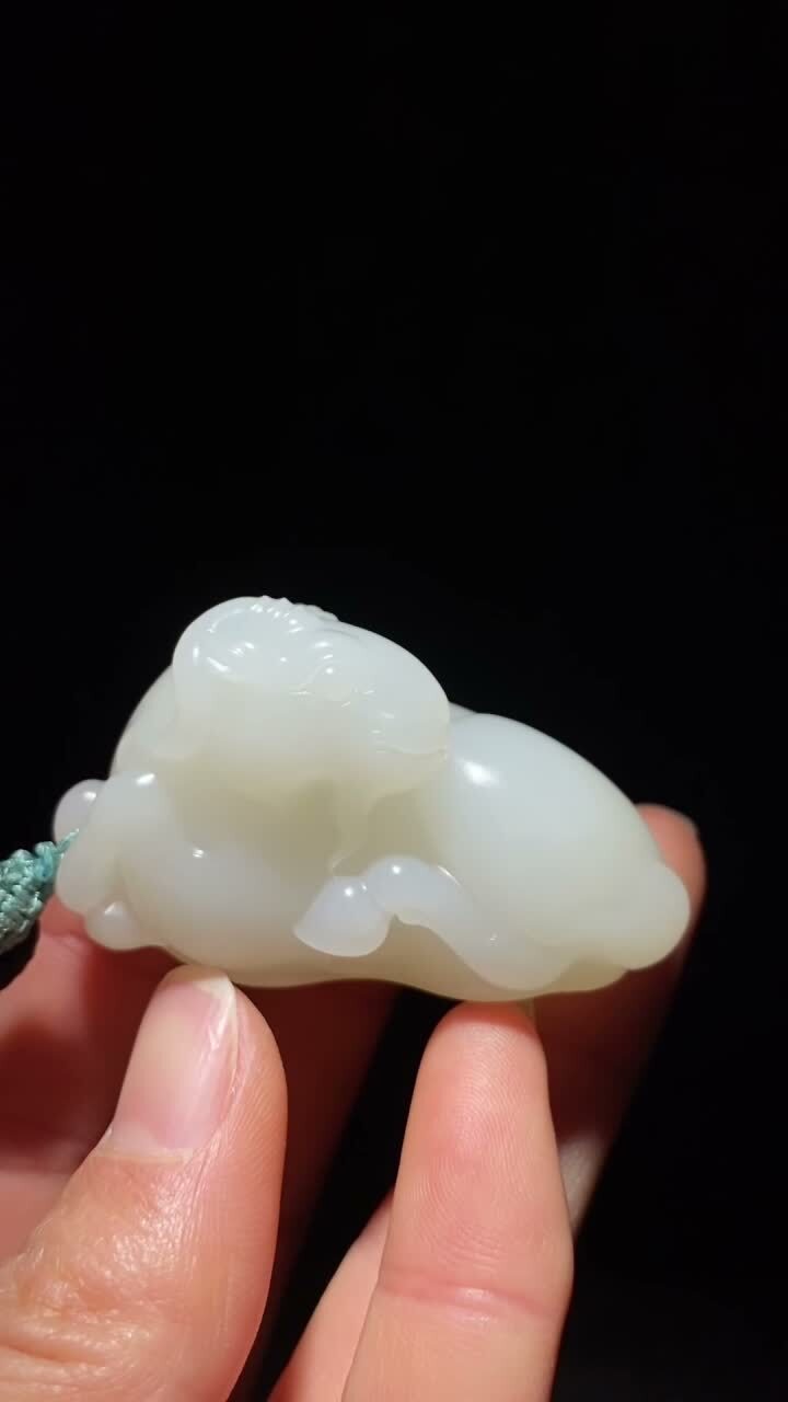 和田玉籽料吉祥如意玩件,天然和田玉軟玉