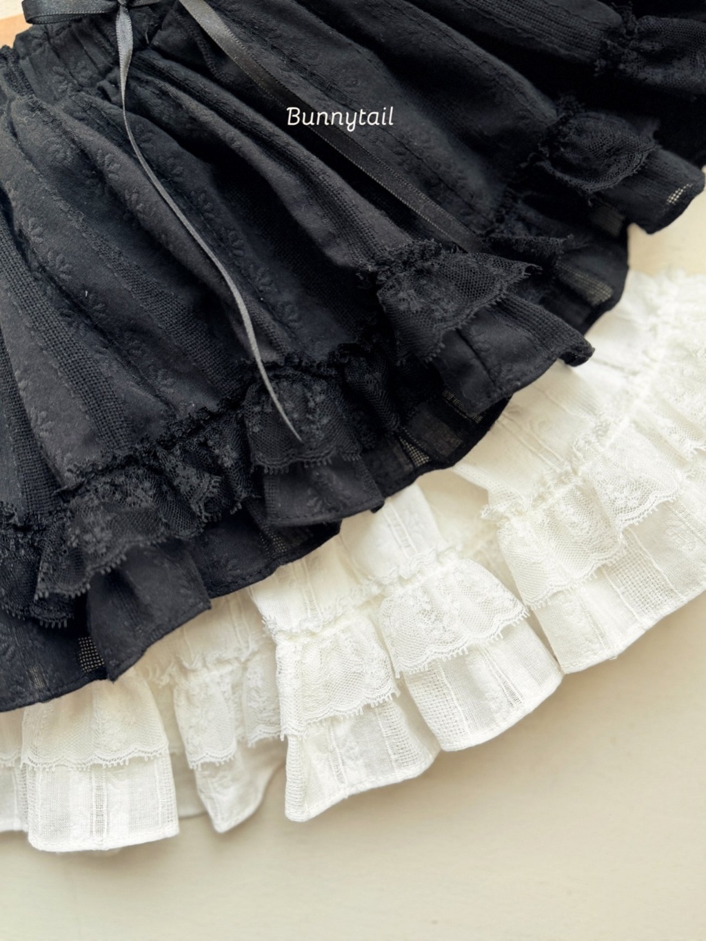 正韓夏bunnytail 純淨黑白蝴蝶結短裙