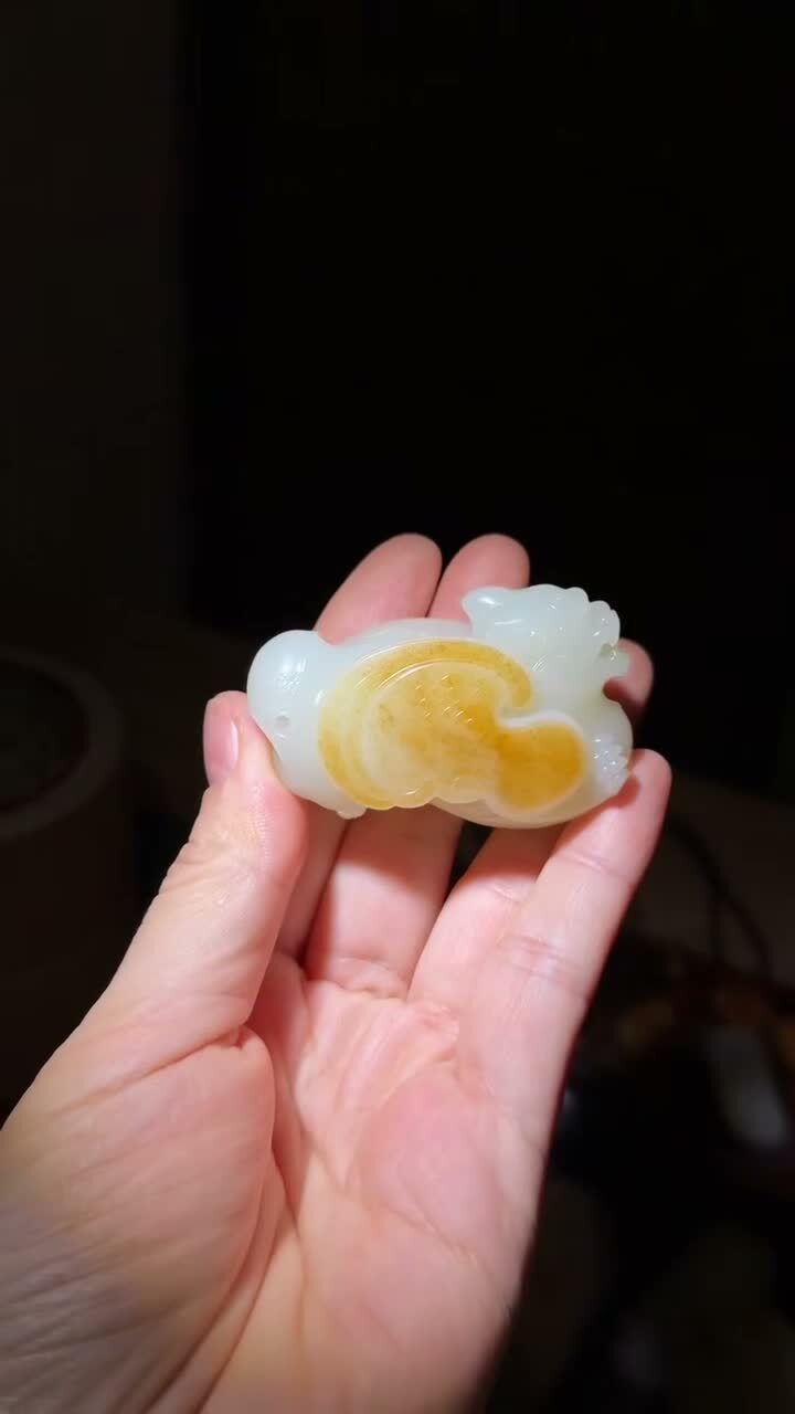 和田玉籽料貔貅把件,天然和田玉軟玉