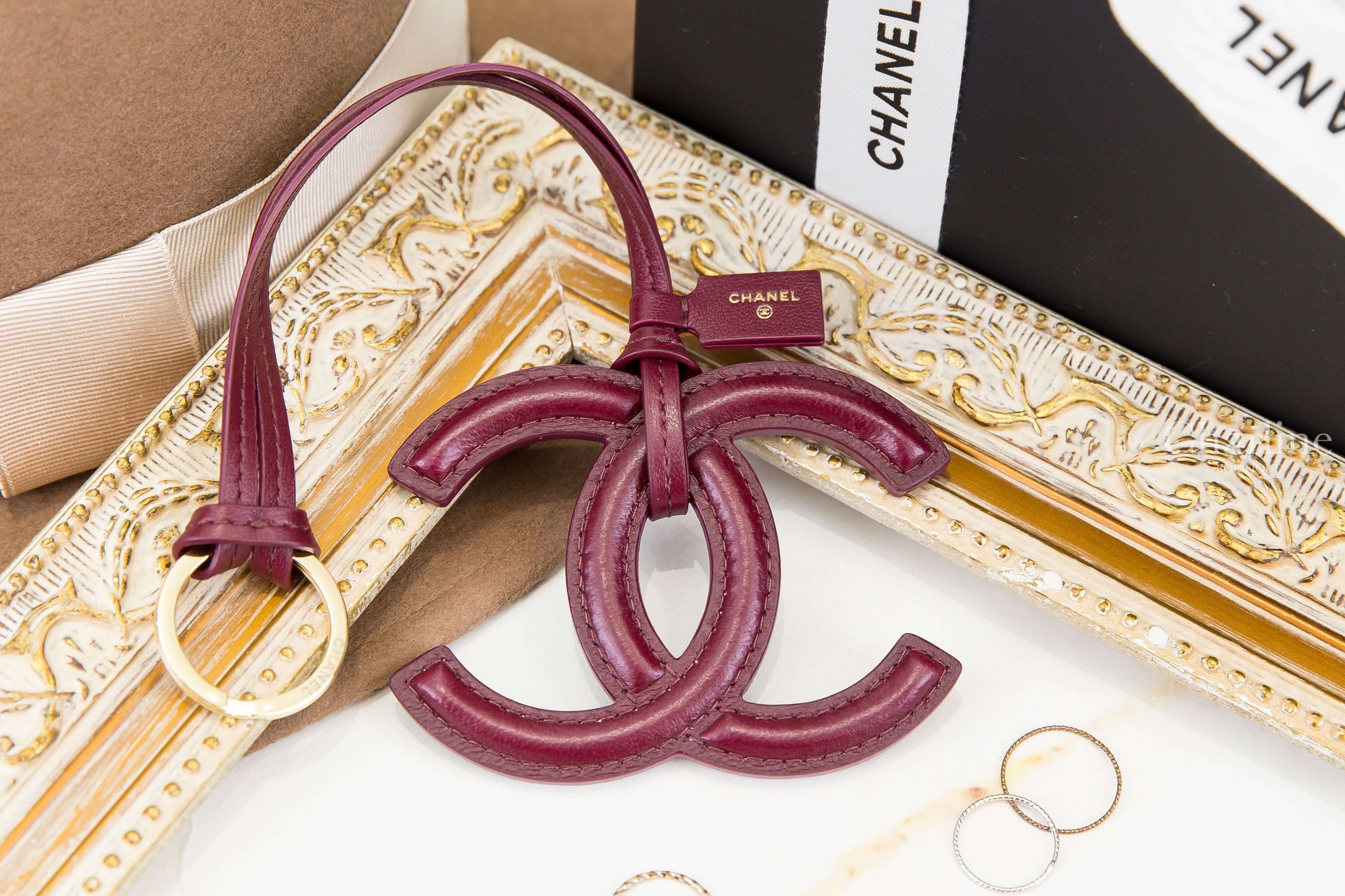 Chanel Mini Bag Charm 深勃根地酒紅羊皮金色鑰匙圈CC吊飾