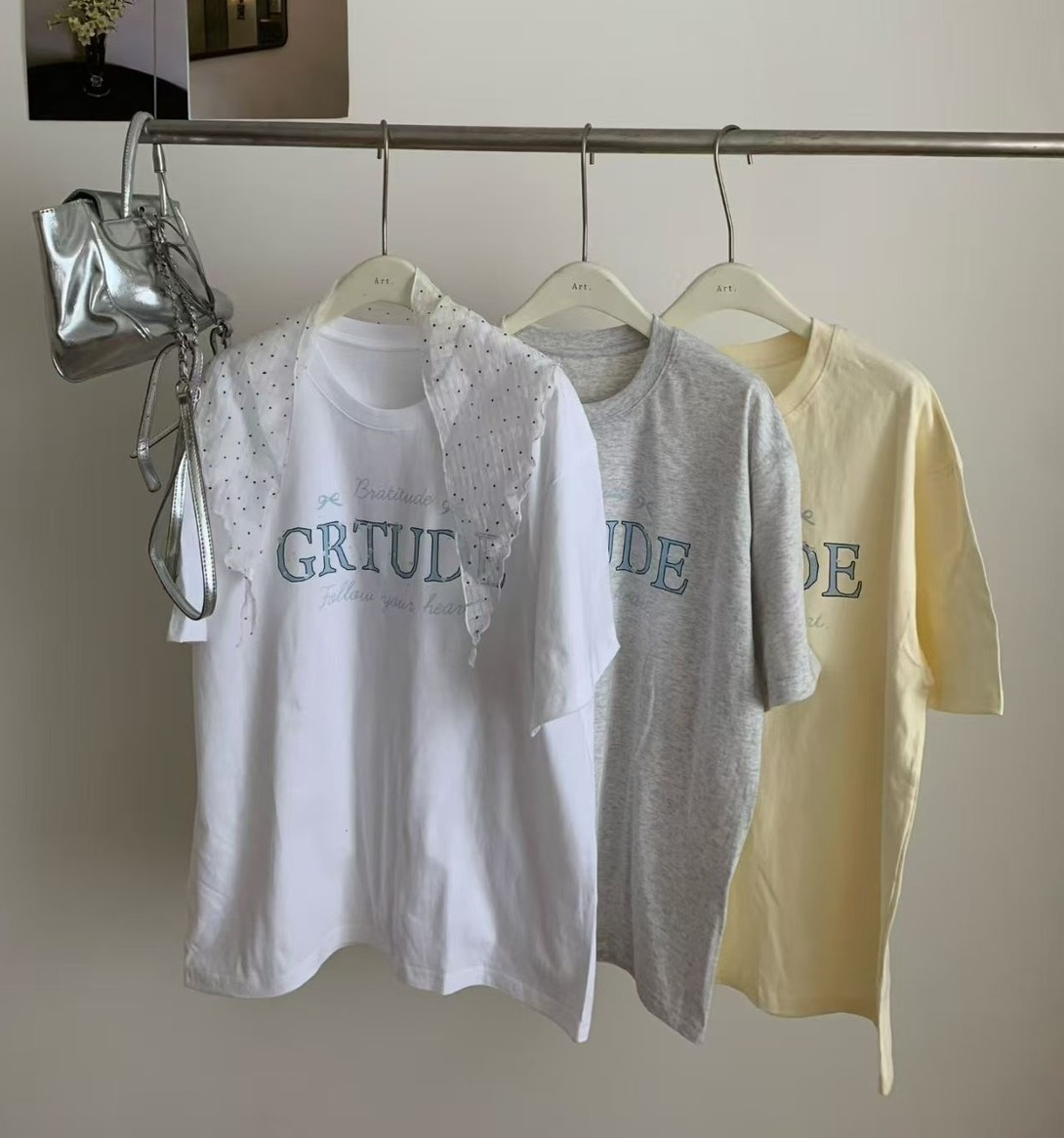 藍字GRTUDE蝴蝶結英文棉質衣