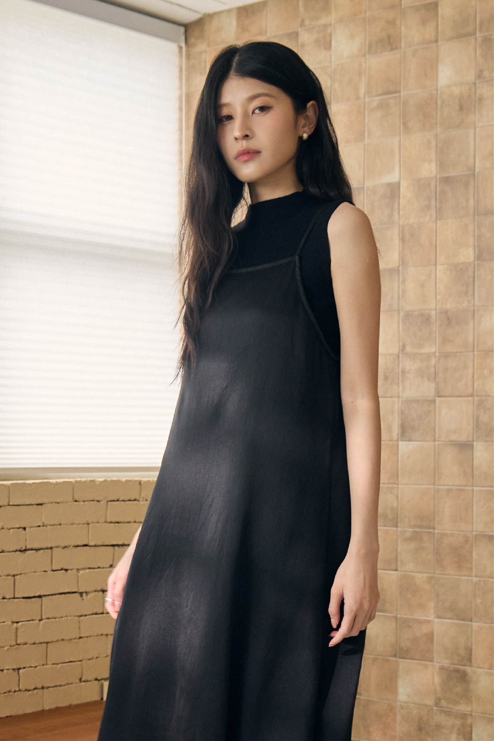 親膚彈力立領無袖上衣