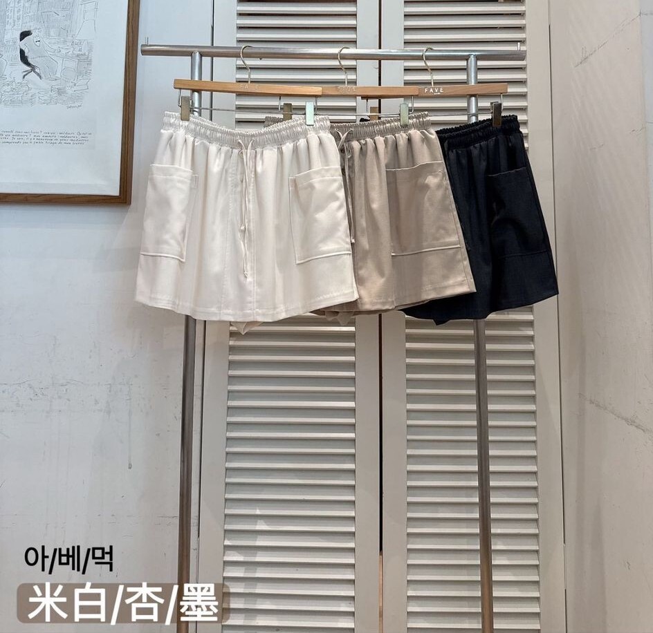 F48 腰27-40 HIP50 長15 $449 (一口價)