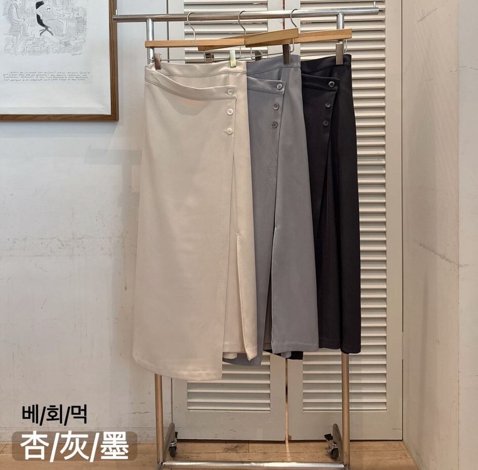 F52 腰25-32 HIP37 長33 $469 (一口價)