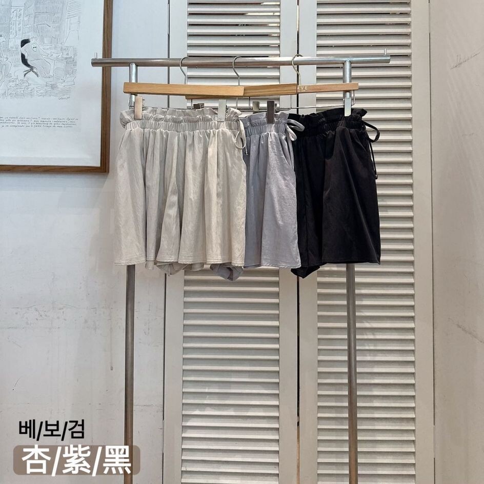 F53 腰24-40 HIP46 長15 $419 (一口價)