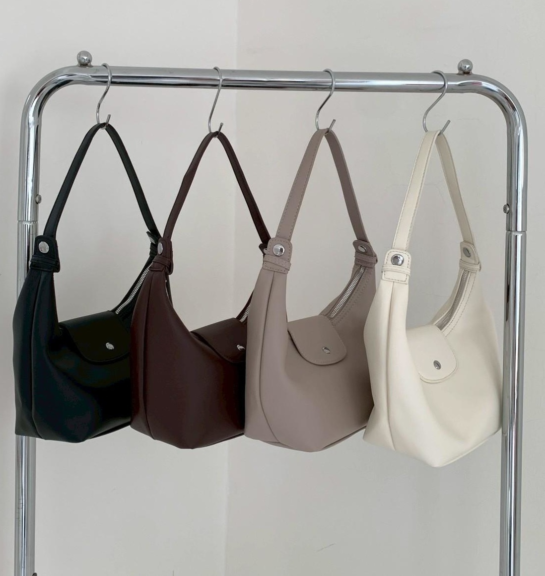 單肩皮革月牙腋下包