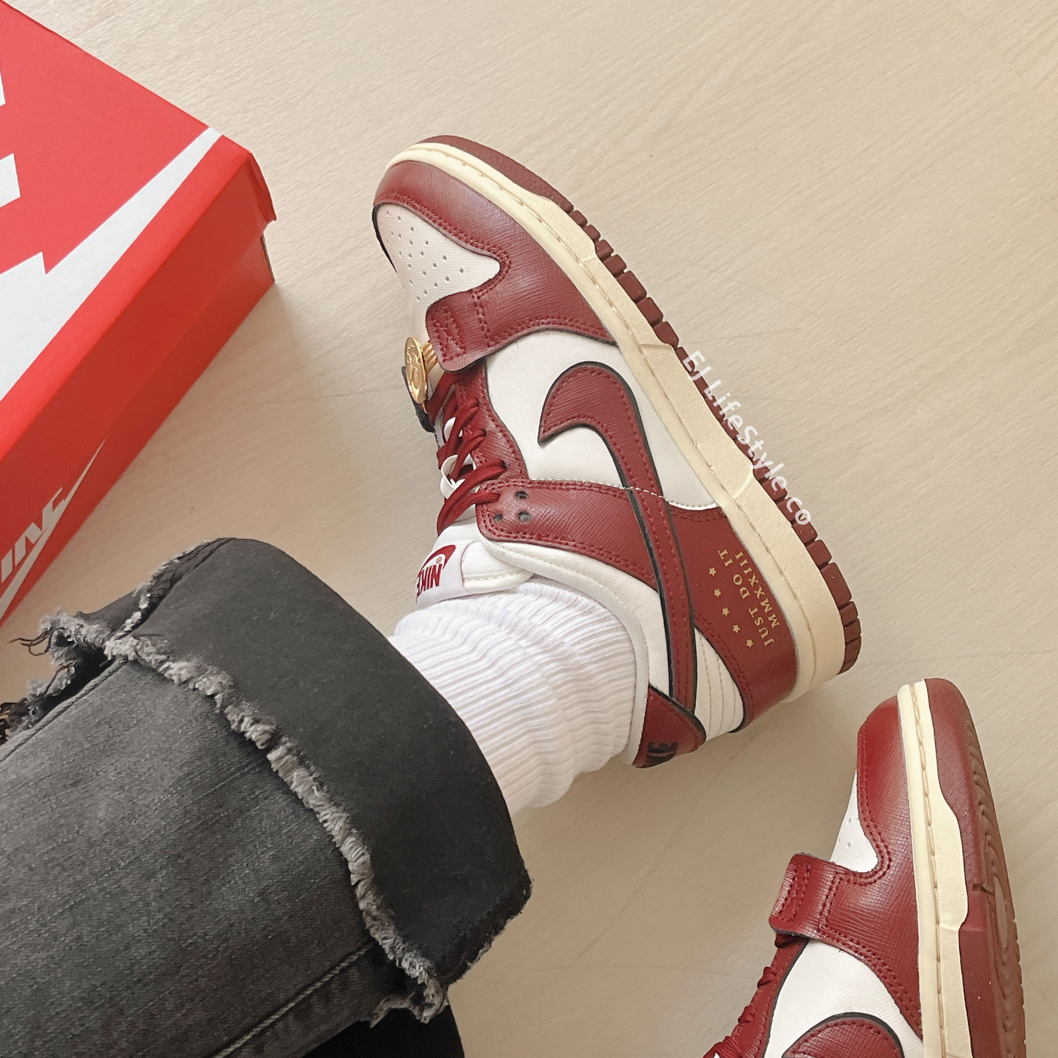 NIKE DUNK LOW 金幣 酒紅 白色 米白 奶油底 女鞋 DV1160-101 / 現貨