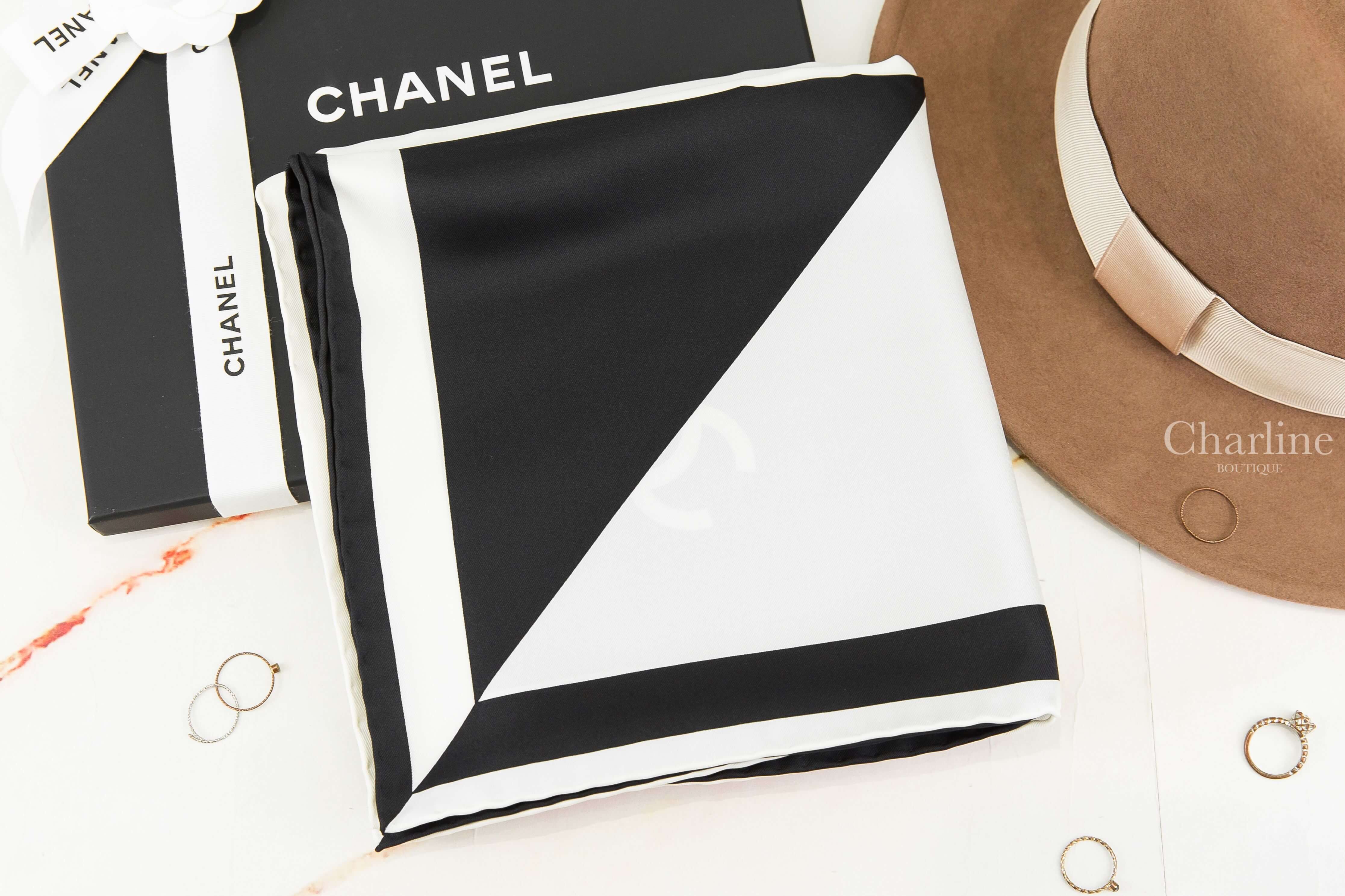 Chanel Square Scarf 黑白拼色CC真絲方巾-Charline Boutique 精品代購