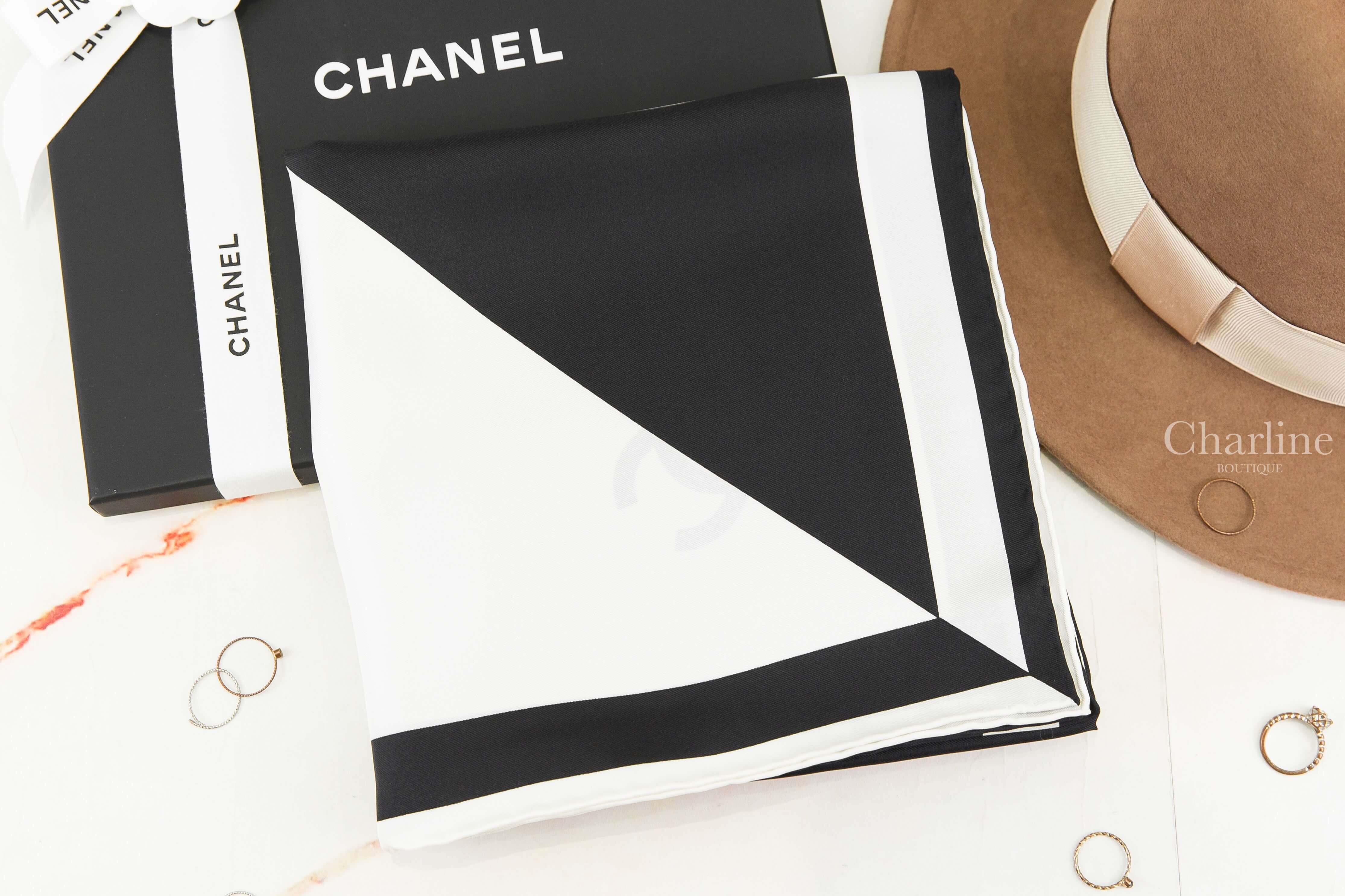 Chanel Square Scarf 黑白拼色CC真絲方巾-Charline Boutique 精品代購