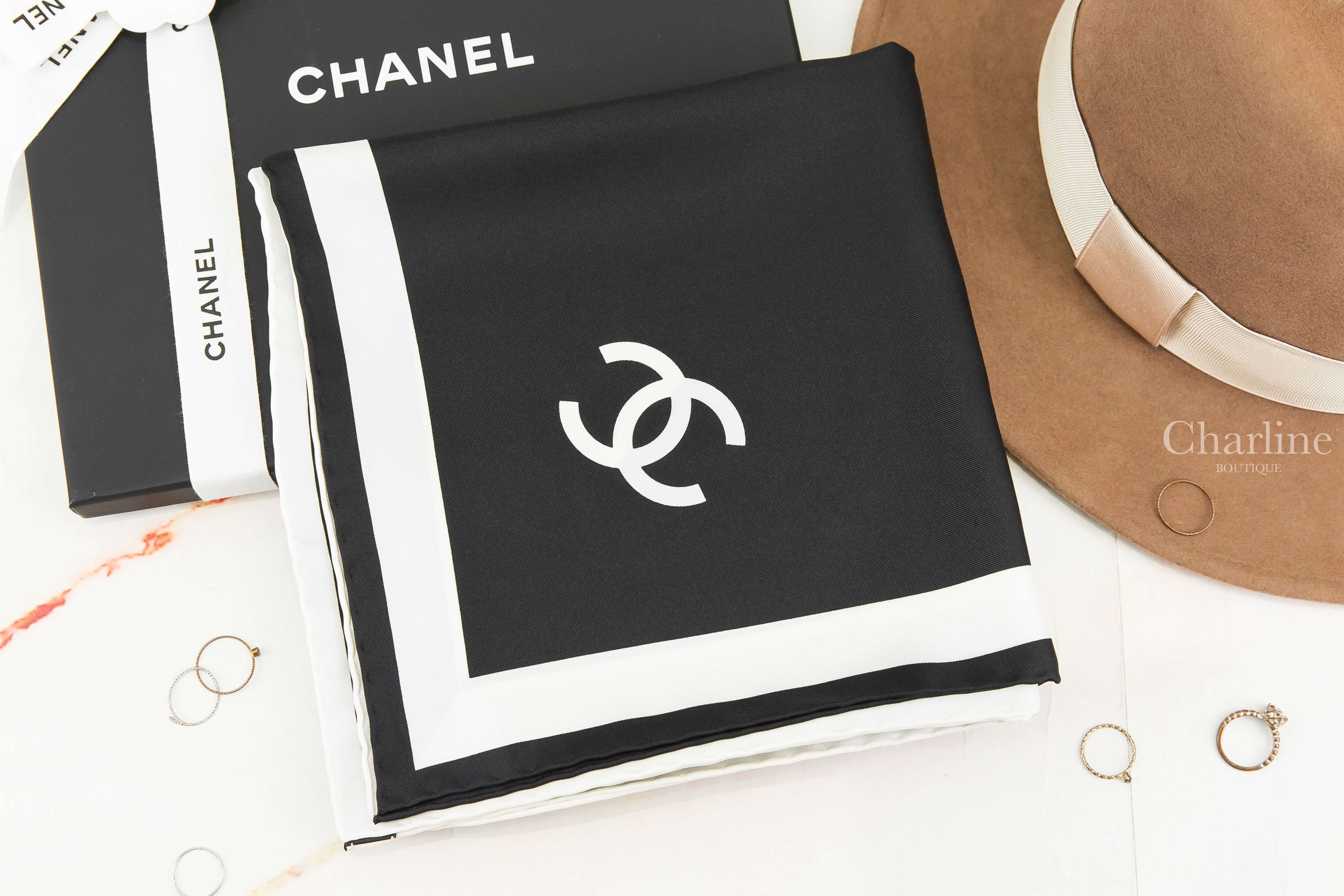 Chanel Square Scarf 黑白拼色CC真絲方巾-Charline Boutique 精品代購