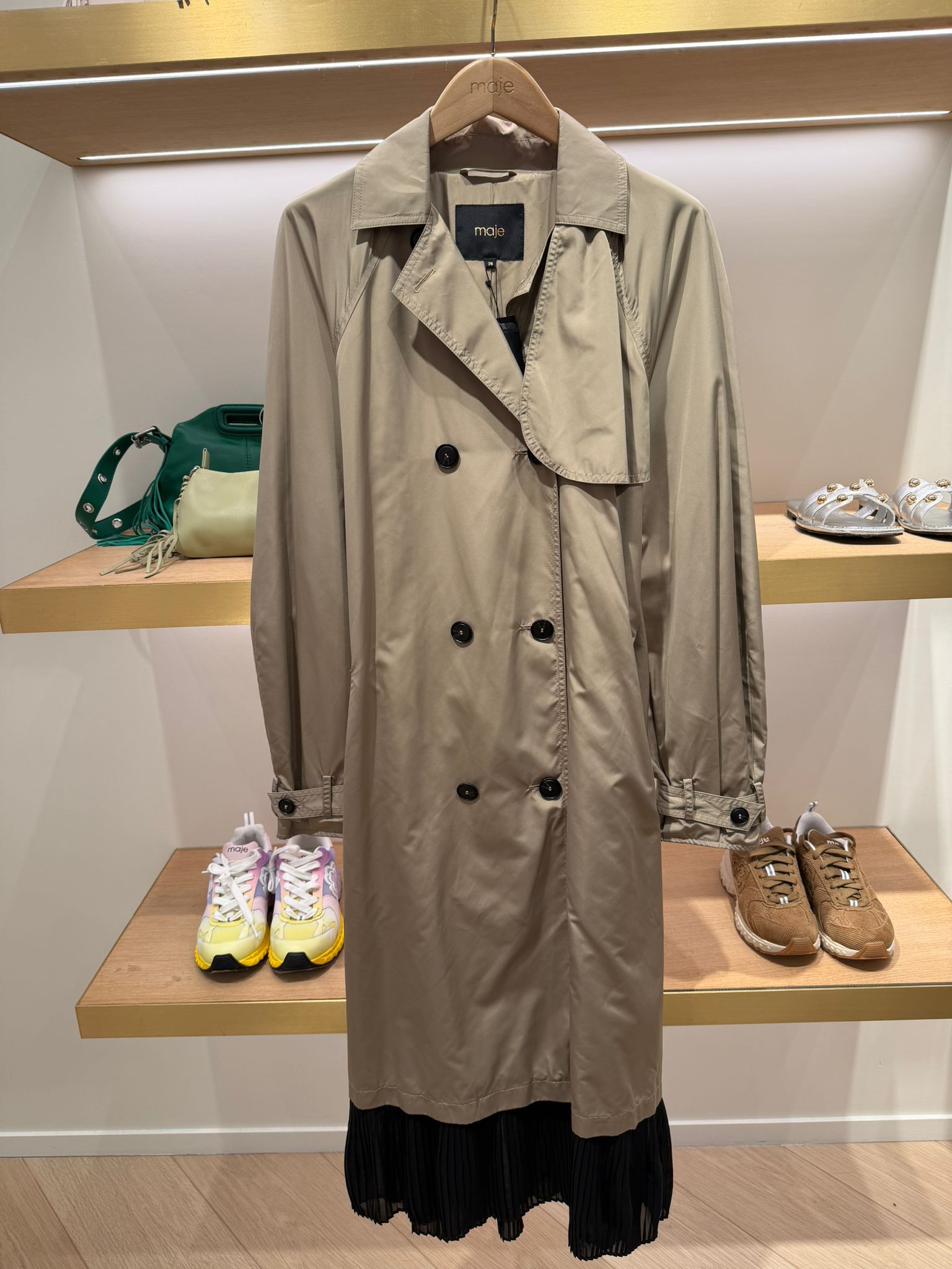 Maje 杏色雙鈕乾濕褸 #MFPOU01194