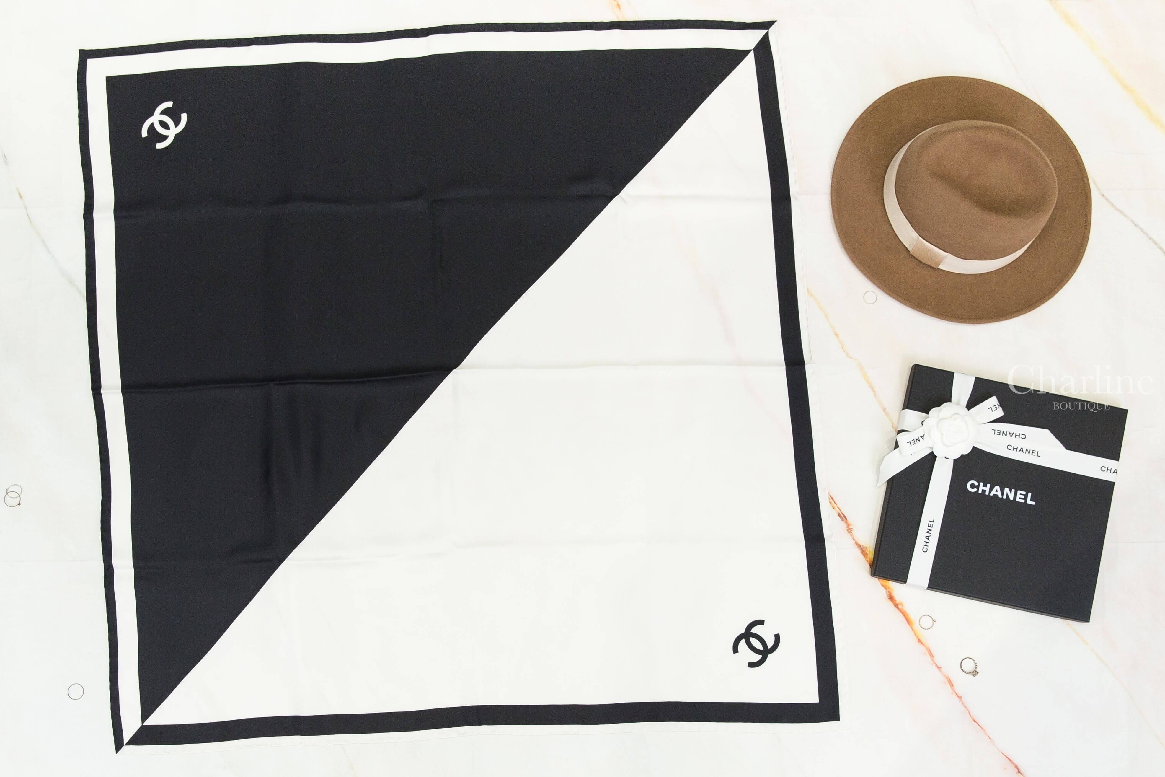 Chanel Square Scarf 黑白拼色CC真絲方巾-Charline Boutique 精品代購