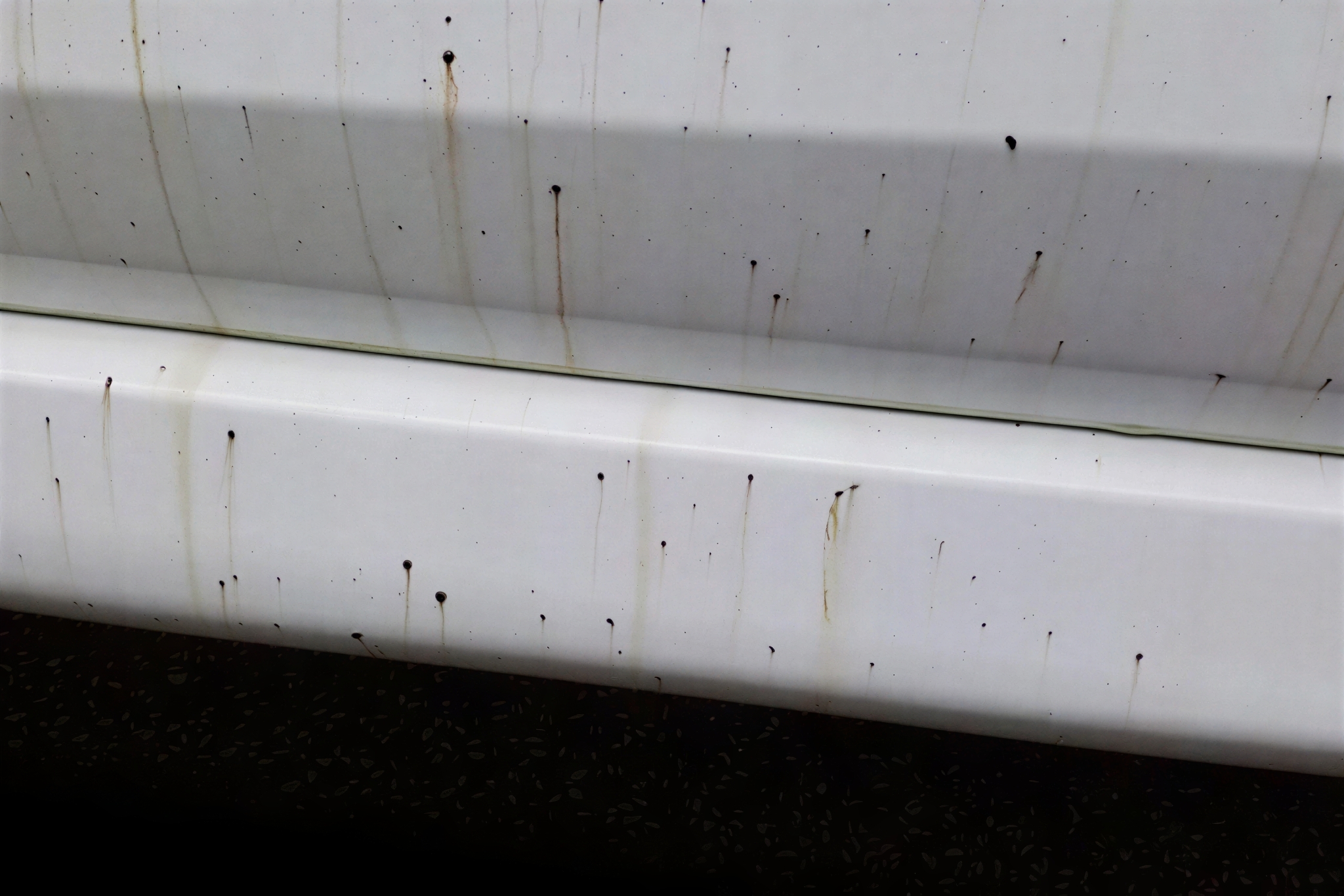 嚴重柏油附著情況