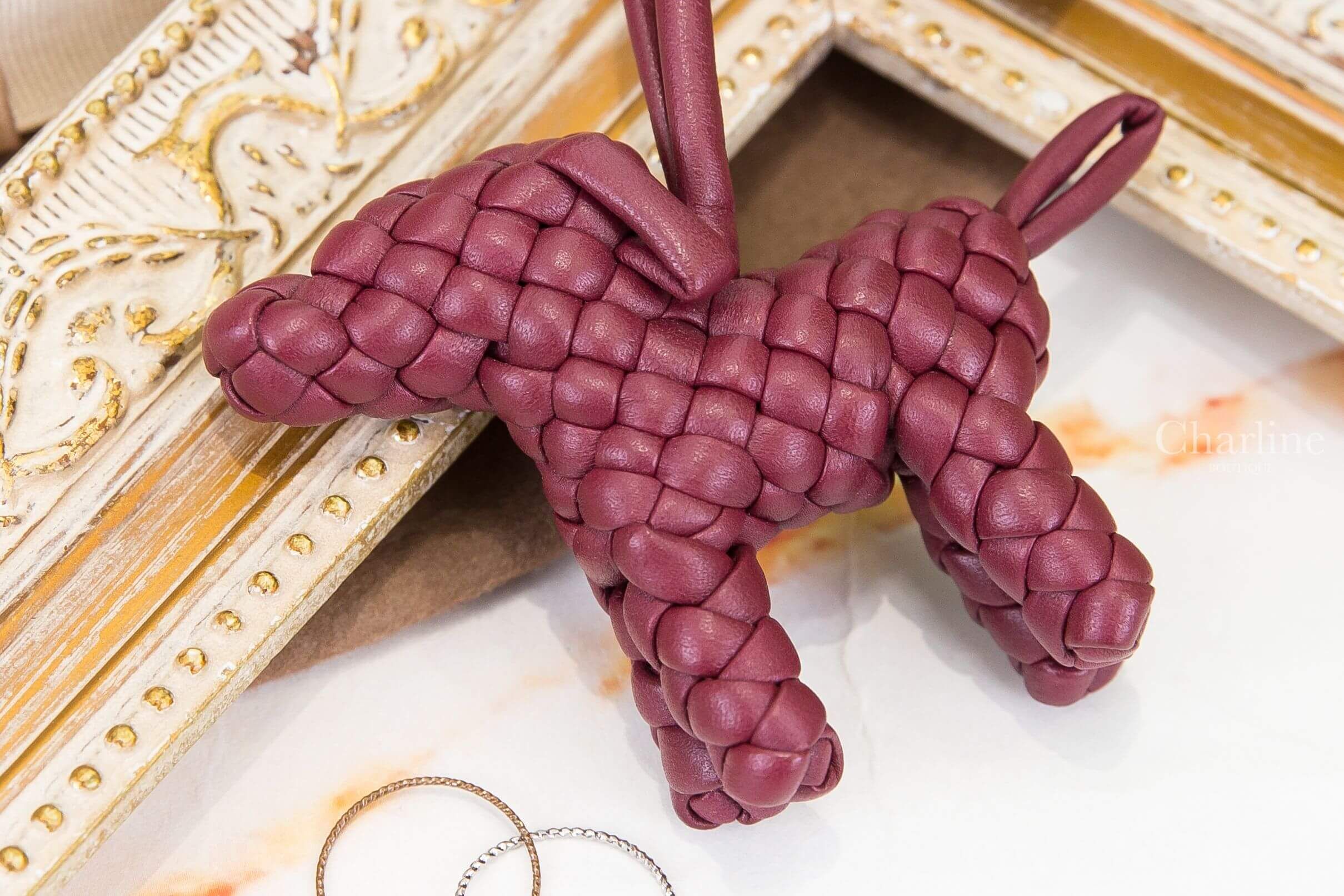 Bottega Veneta Dog Charm 勃根地酒紅編織小羊皮狗狗吊飾