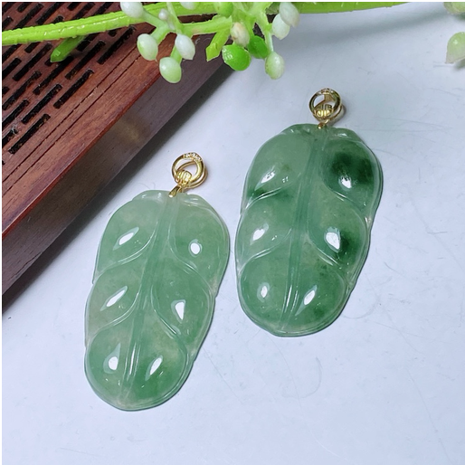 0401gz16-翡翠-18K黃三鑽飄花葉子（A16）