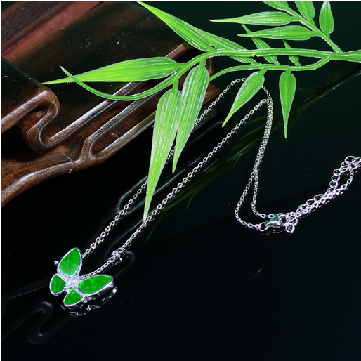 0401gz29-翡翠-銀鑲蝴蝶項鏈小（A29）