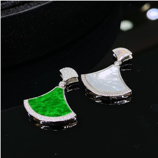 0401gz37-翡翠-銀鑲大扇形吊墜（A37）