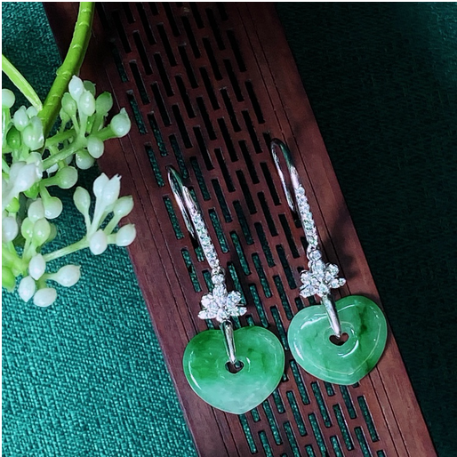 0401gz51-翡翠-銀鑲愛心耳鉤（A51）