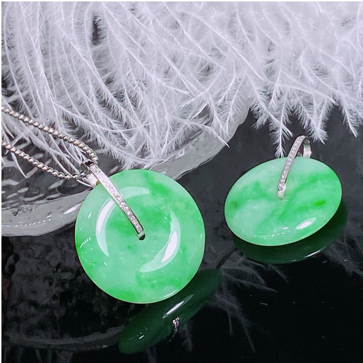 0401gz62-翡翠-18K白鑲鑽綠平安扣（A62）