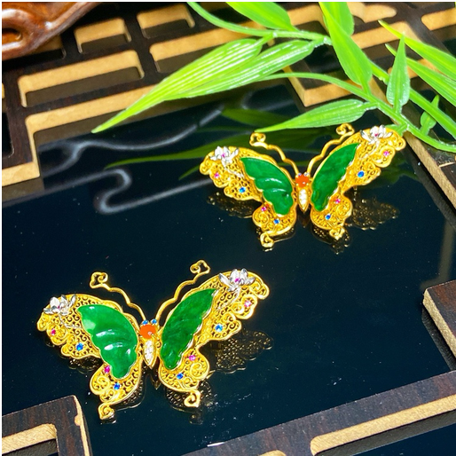 0401gz67-翡翠-S925銀鑲幹青翡翠蝴蝶胸針（A67）