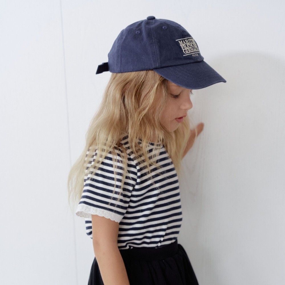 90-140 ANN 橫紋蕾絲袖上衣