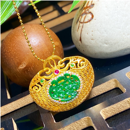 0401gz68-翡翠-S925銀鑲翡翠如意祥雲香囊吊墜（A68）