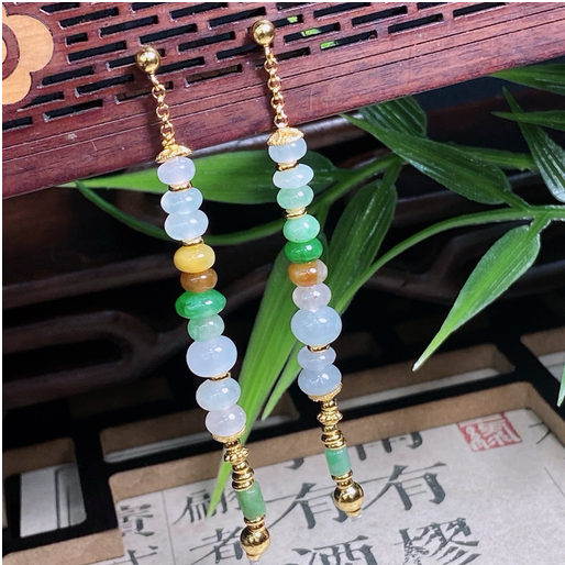 0401gz79-翡翠-翡翠5-6mm翡翠耳環（A79）