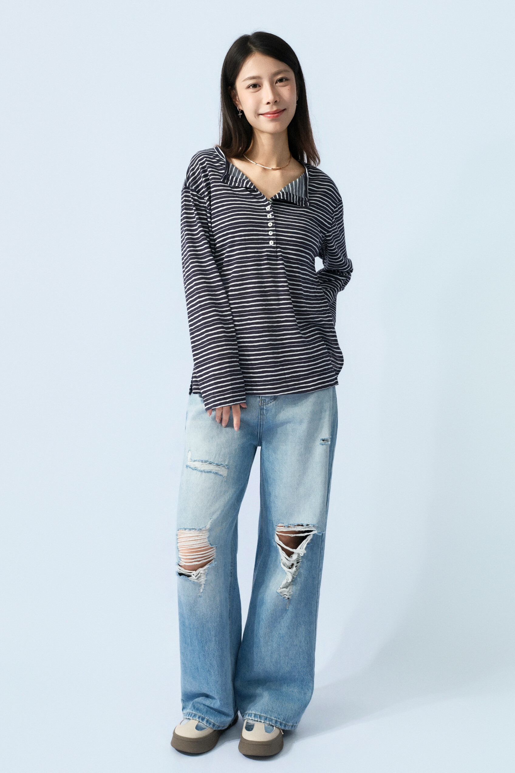 亨利領橫間長tee (預購產品）