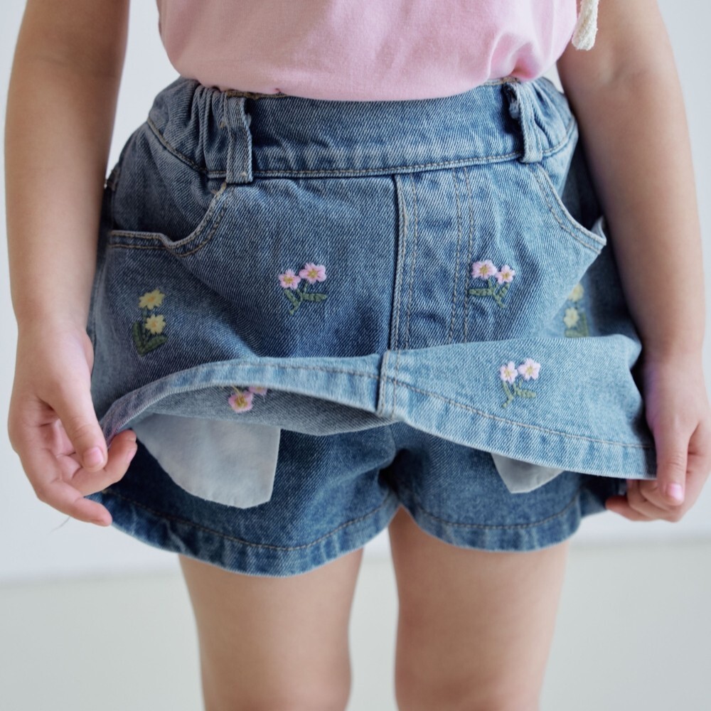 90-140 ANN 刺繡花朵牛仔裙褲