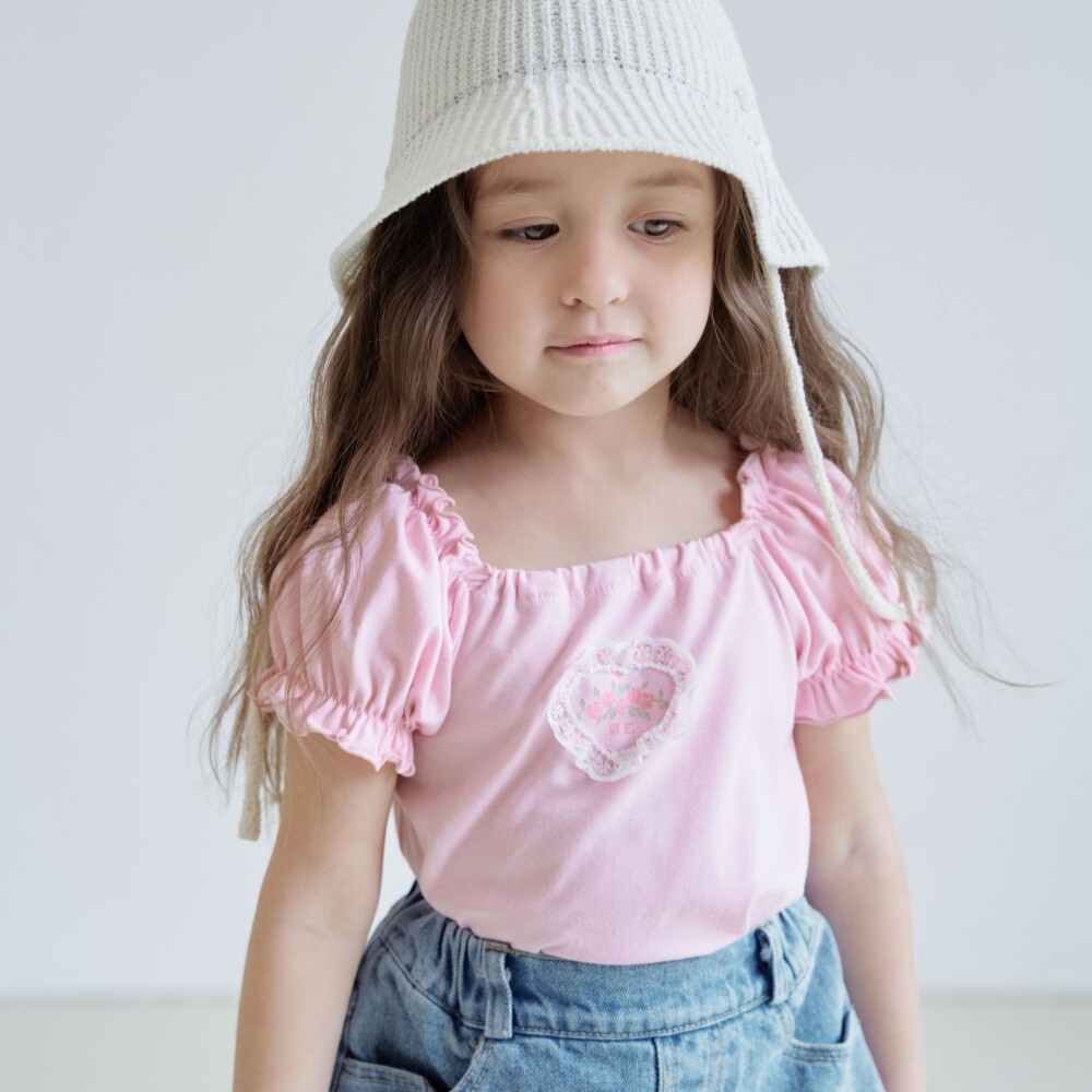 90-130 ANN 蕾絲愛心花苞袖上衣 2色