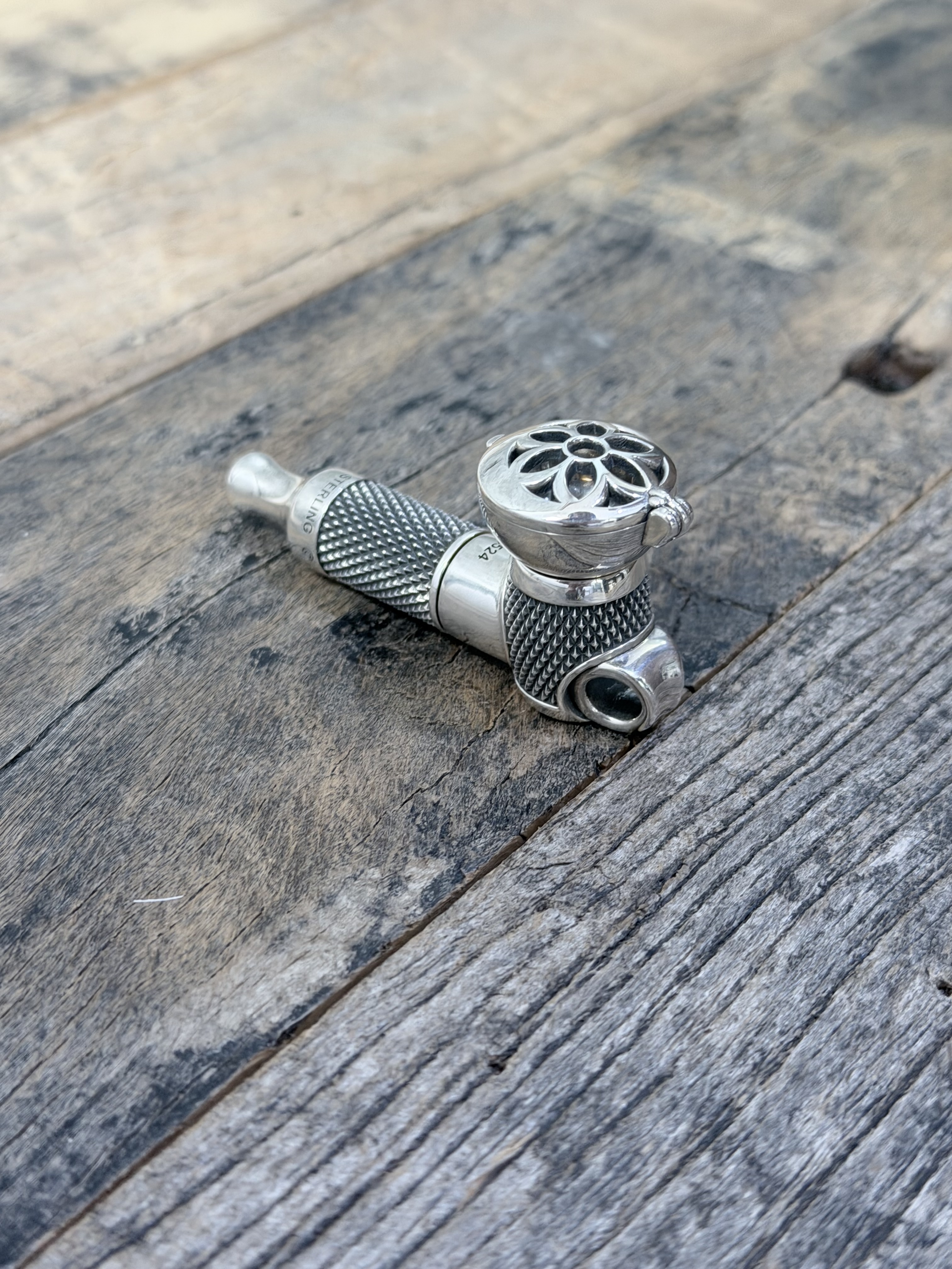 Good Art -  To the moon Pipe Goosebump