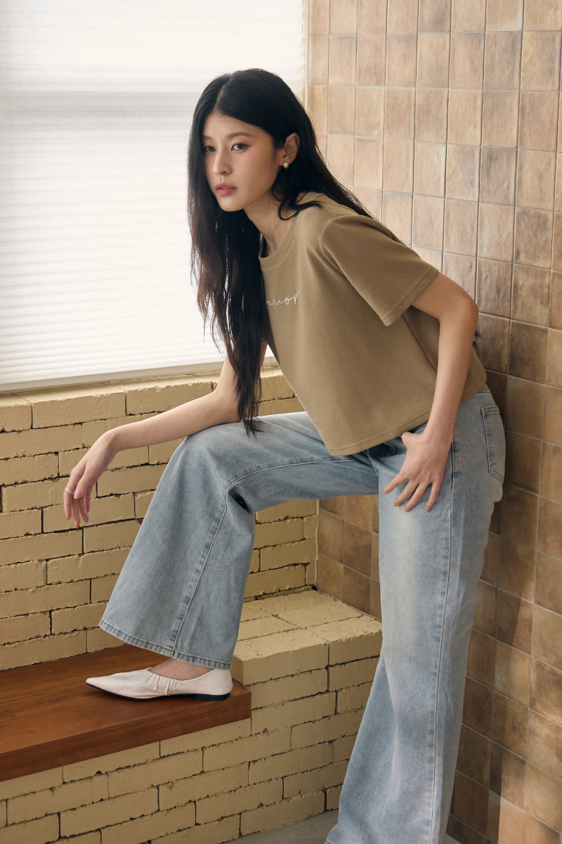 字母刺繡坑條上衣