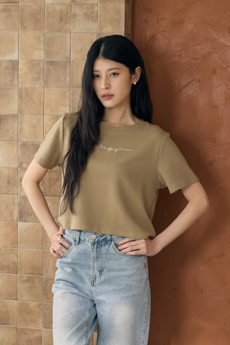 字母刺繡坑條上衣