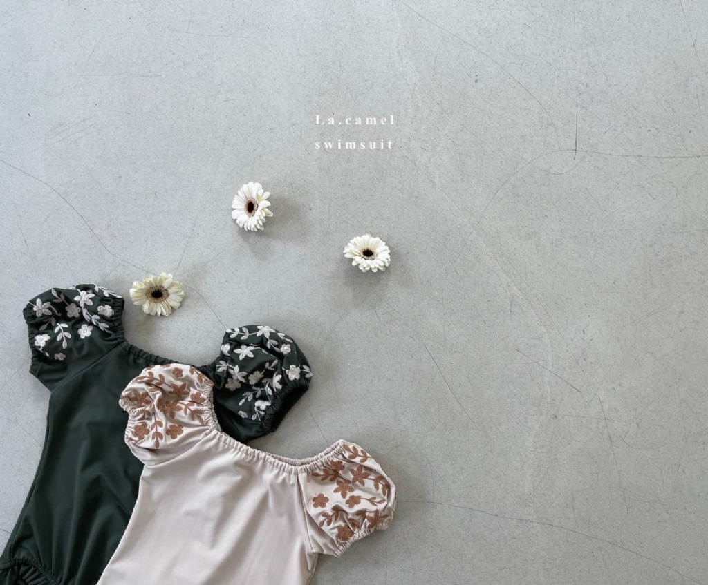 正韓夏Lacamel 兩色森系花花泳衣