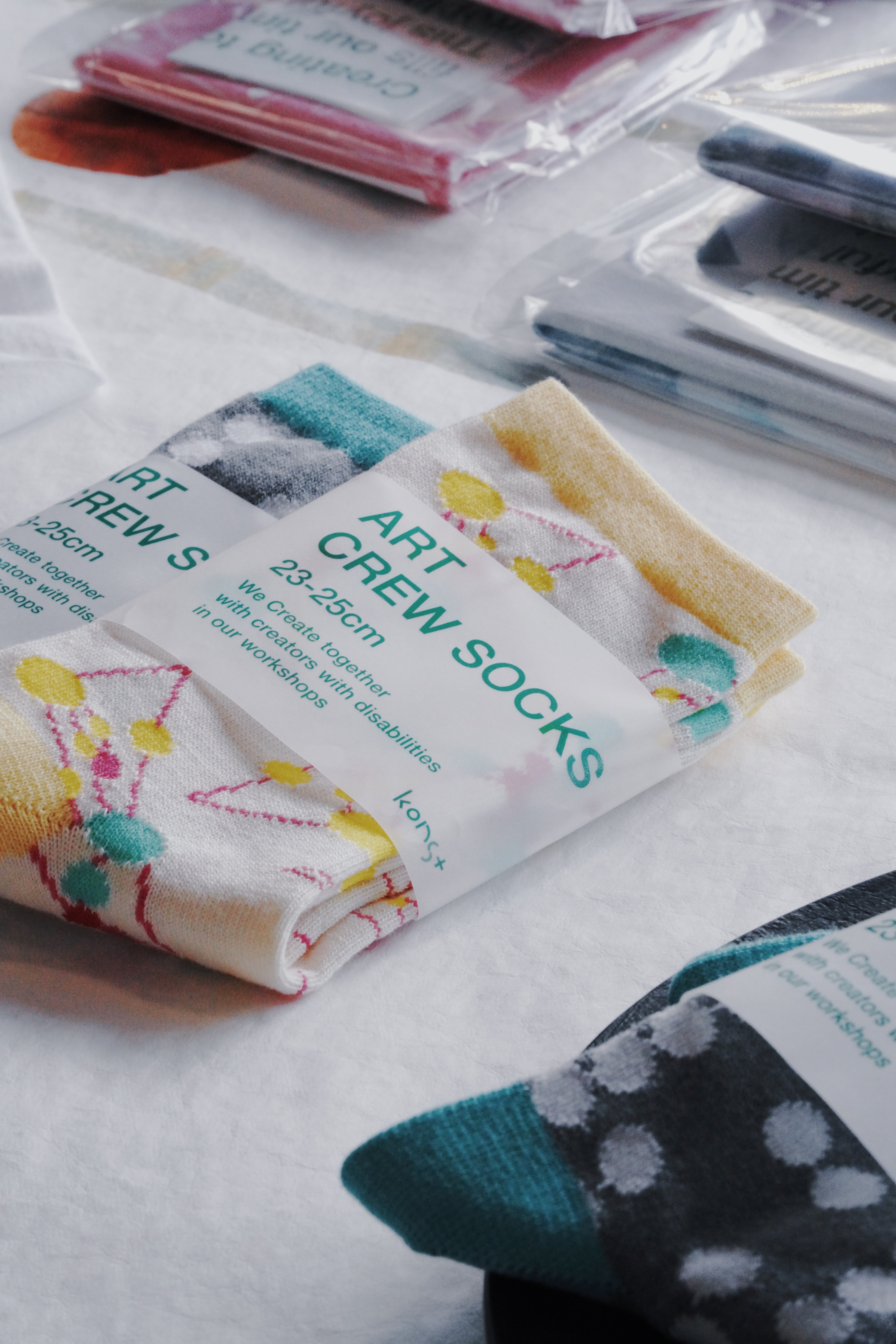 Koneckto 關係的形狀｜ konst｜Art Crew Socks｜Yellow