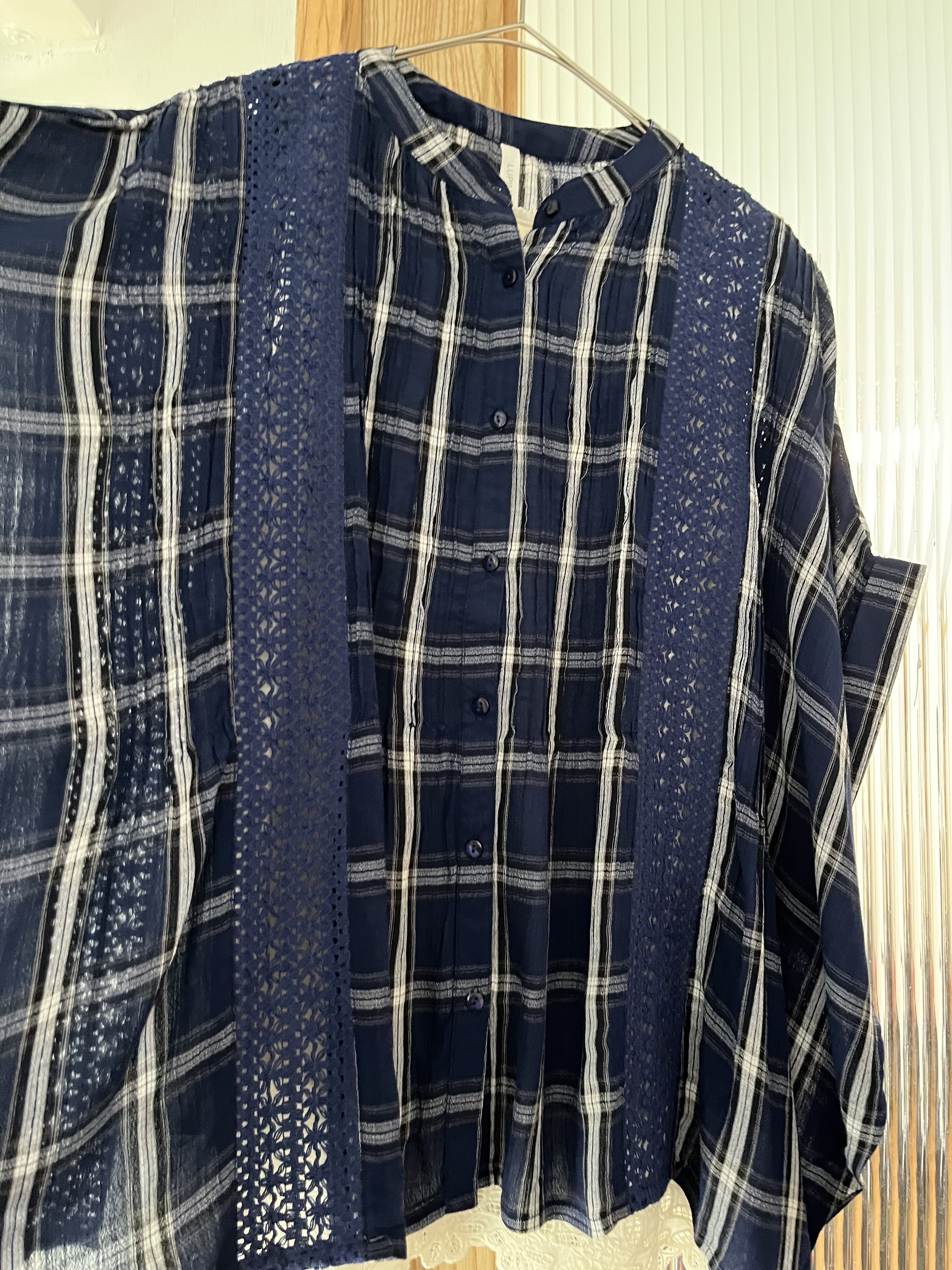 LUPILIEN藍色格仔鈎花top