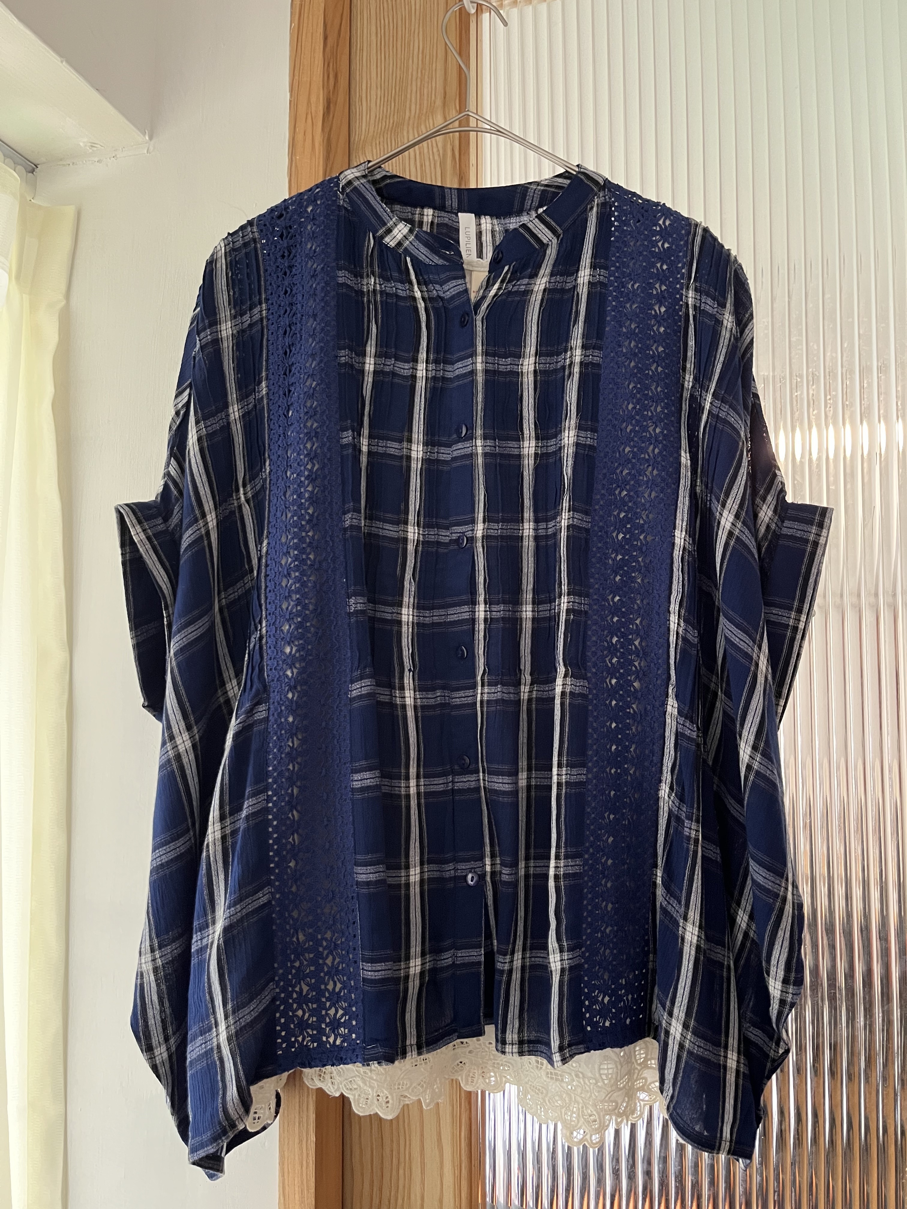 LUPILIEN藍色格仔鈎花top