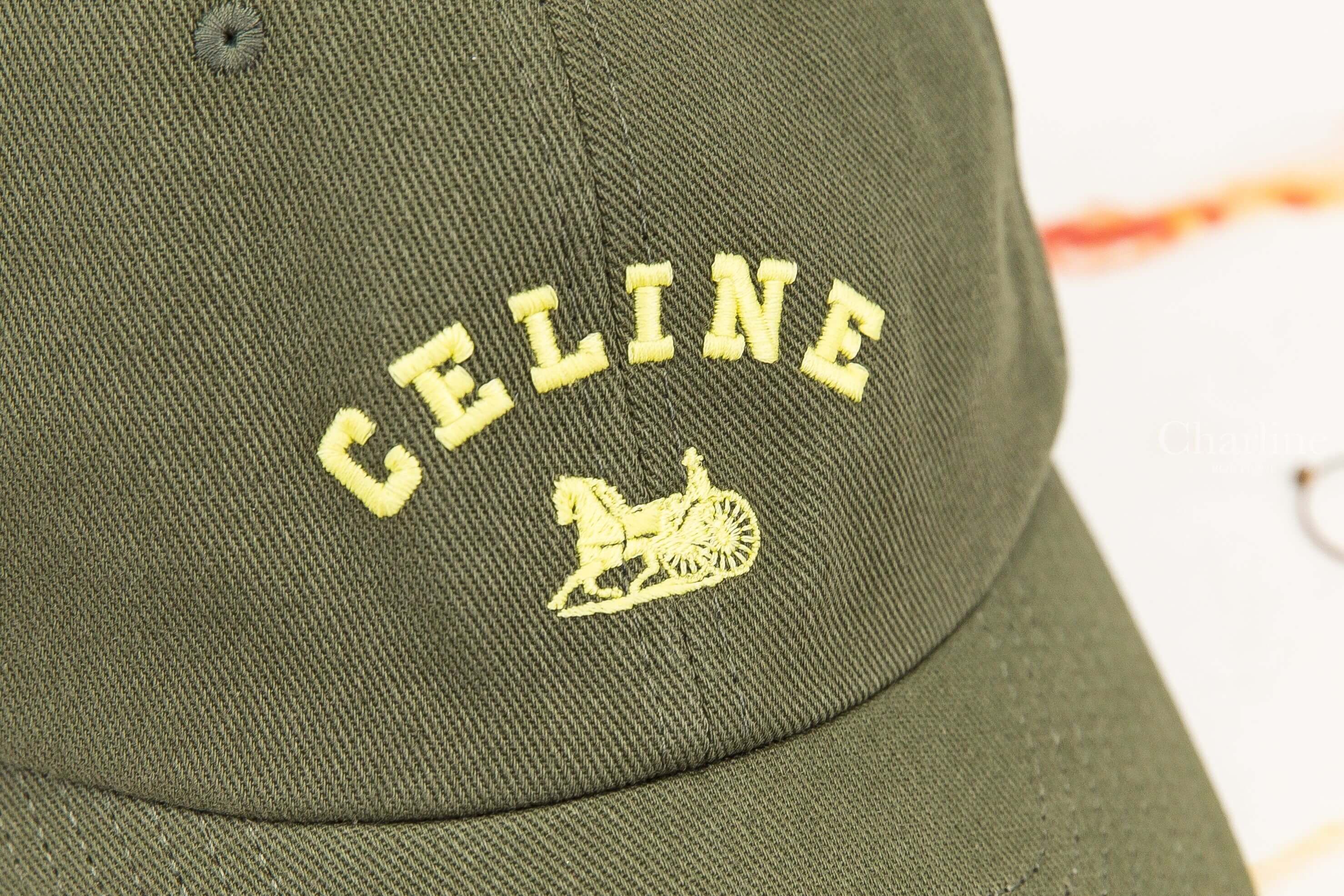 Celine Celine Richelieu Cap In Cotton Twill 卡其綠刺繡黃色字母馬車棉質棒球帽