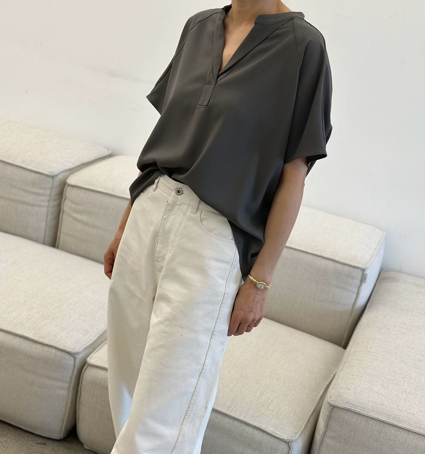 LA6002 前短後長開V領雪紡上衣