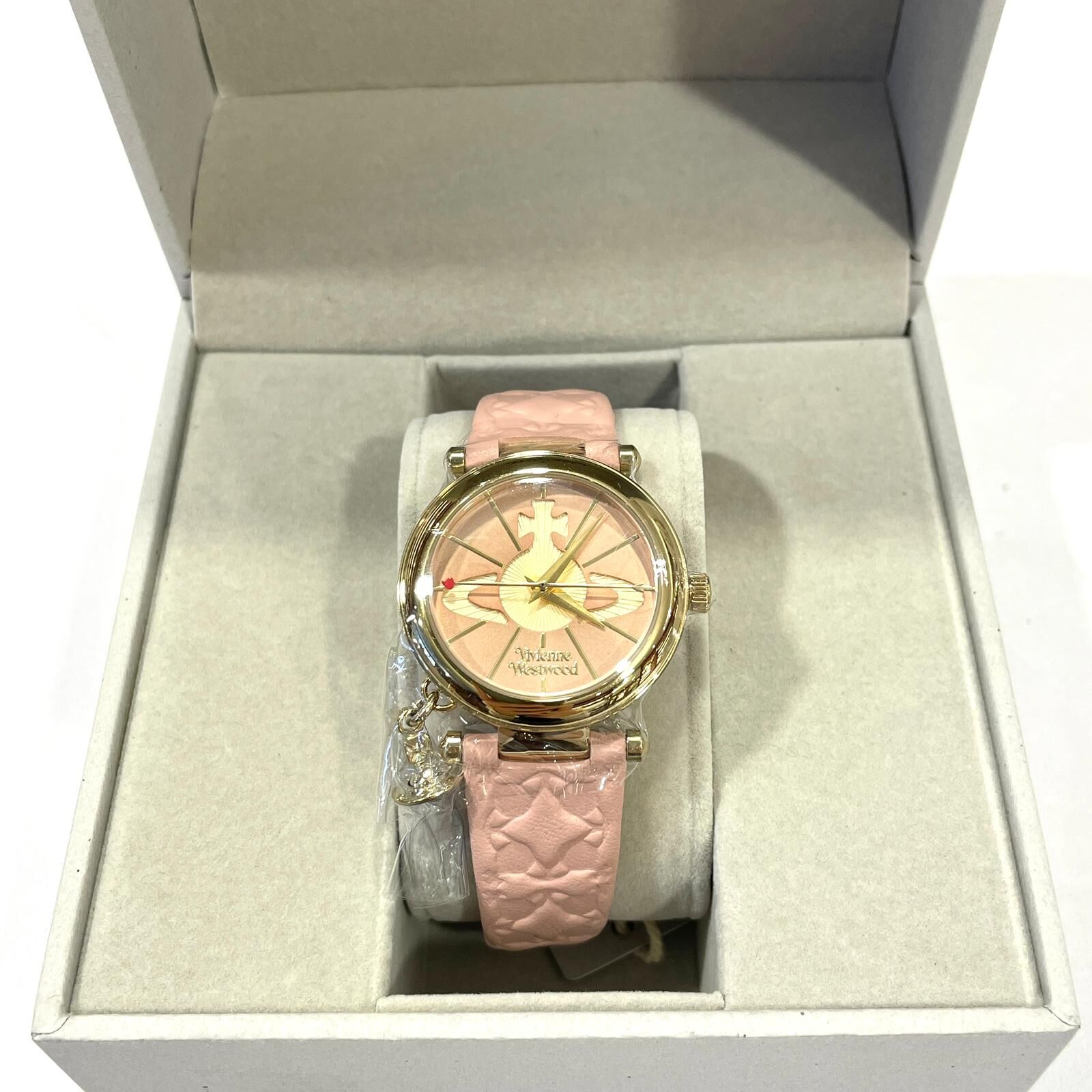 本月出位價!!! 全新VIVIENNE WESTWOOD WATCH VV006PKPK 32mm 粉色星球吊墜金扣/石英機芯 #西太后手錶 #BRAND NEW #香榭站正品